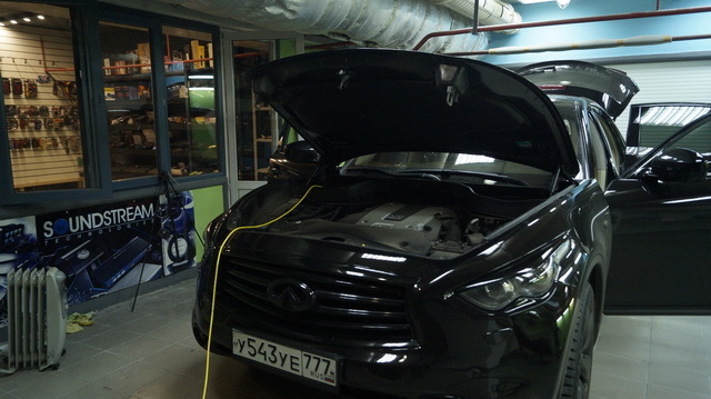 установка сабвуфера в INFINITI QX70